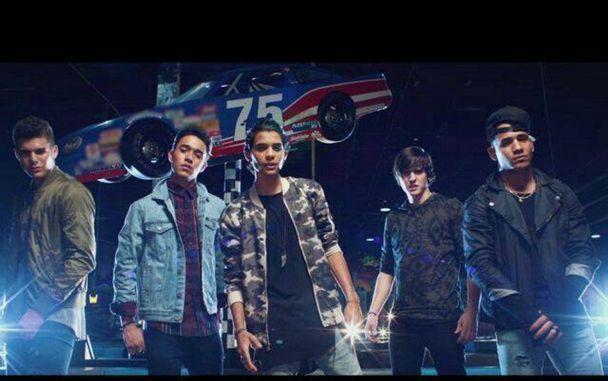 Fashion CNCO - Reggaetón Lento (Bailemos) - YouTube