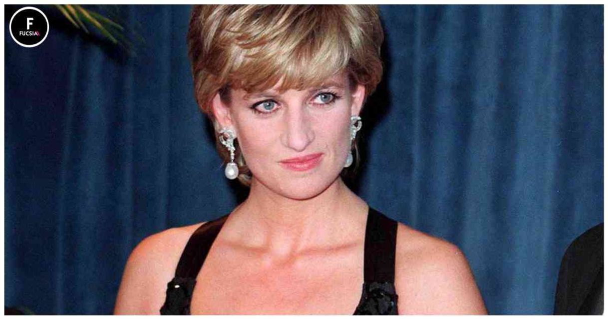 Fashion Secreto detrás del escote de la Princesa Diana