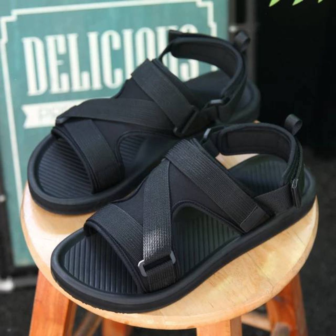 Social Sandalias negras abiertas