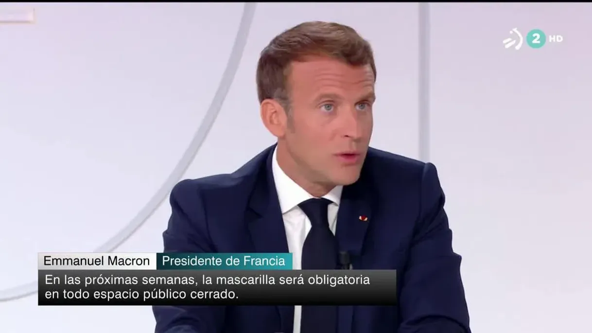 Fashion Macron anuncia que la mascarilla será obligatoria. 