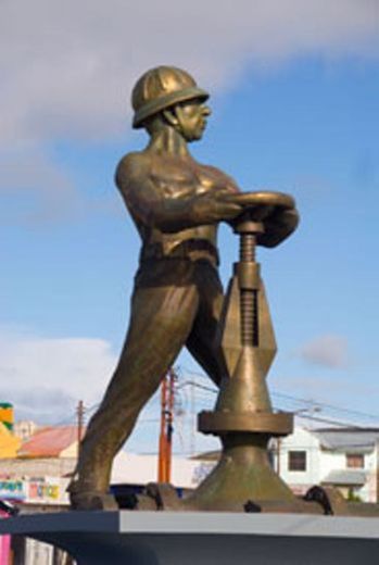 El Gorosito • Monumento al trabajador petrolero