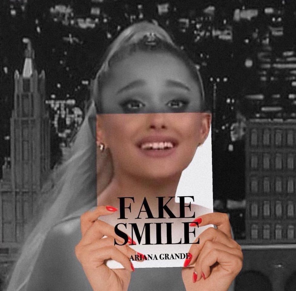 Canción fake smile