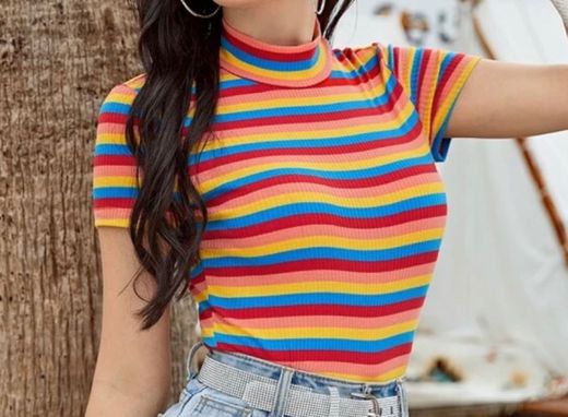 Camiseta tejida d canalé de rayas de arcoíris de cuello alto