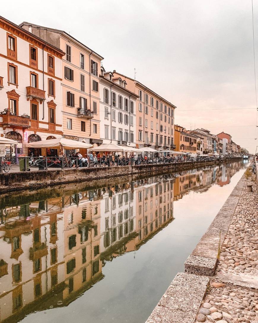 Place Navigli