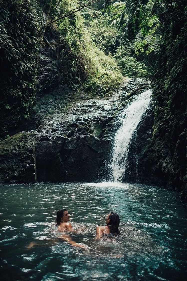 Moda Quem aí não tem um sonho de viajar com a amiga?? 🥰👯‍♂️