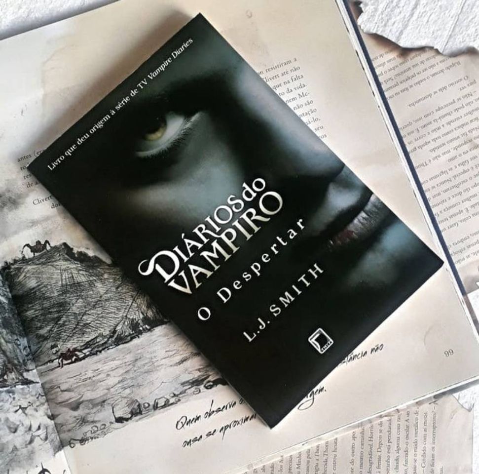 Libro O Despertar - Diários do Vampiro, L. J. Smith (Resenha)