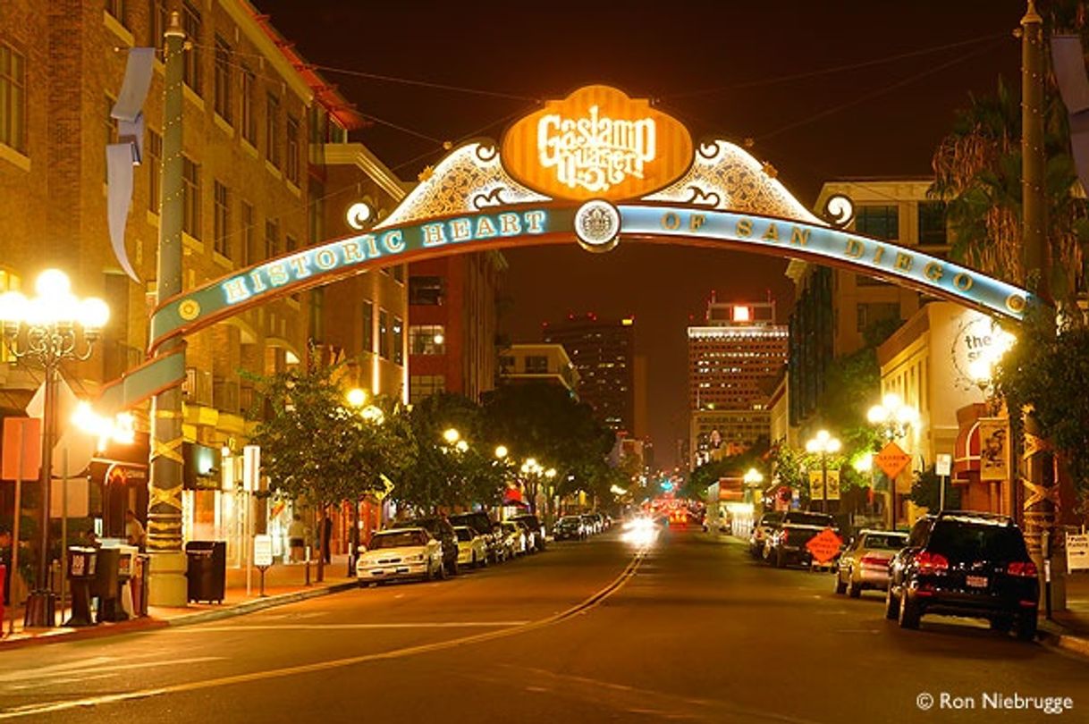 Place Gaslamp