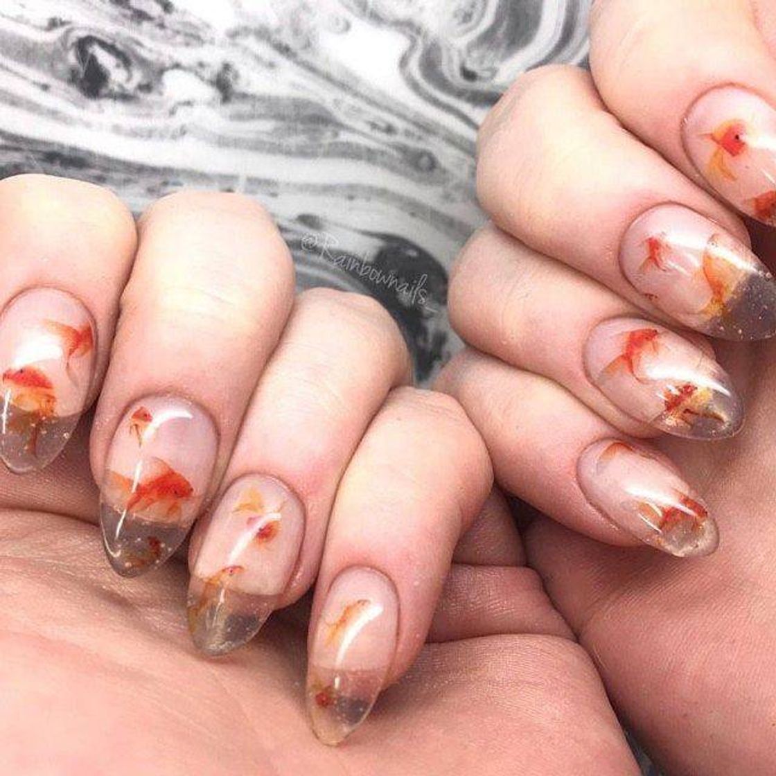 Moda unhas de peixe 