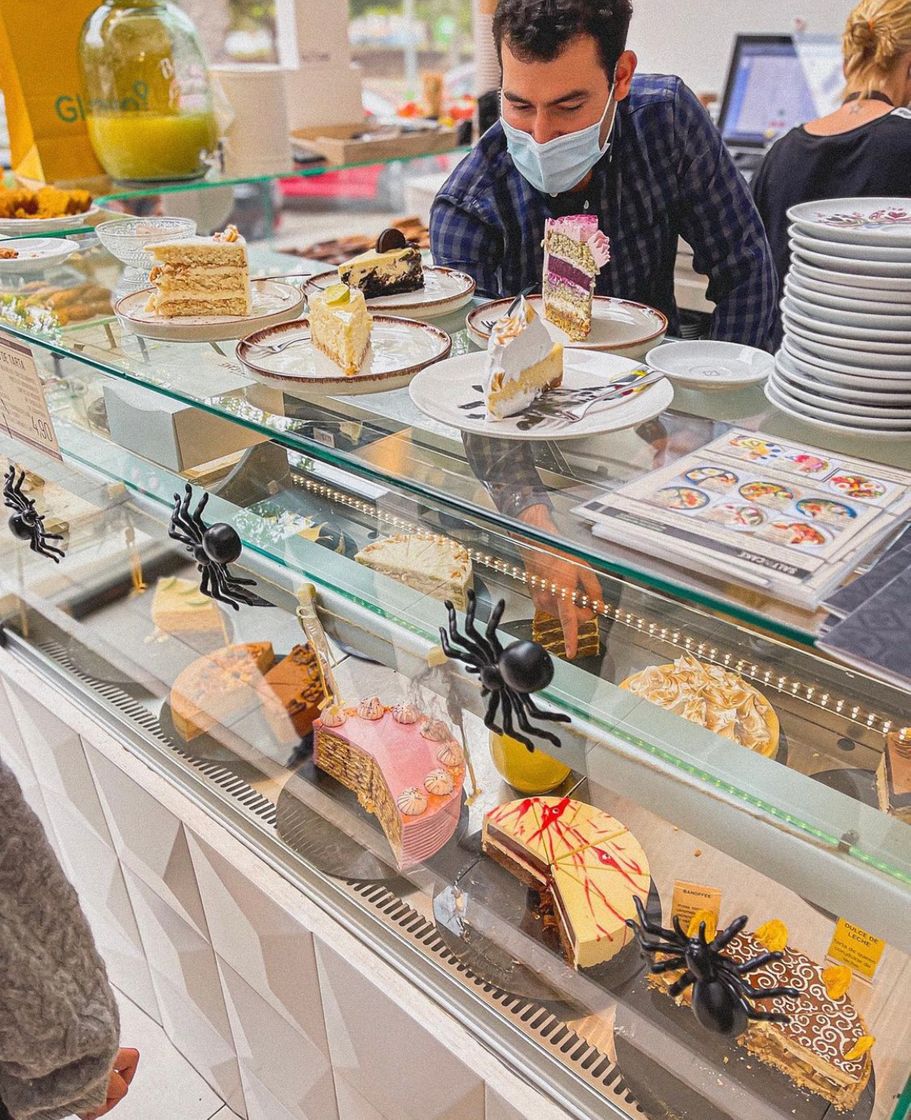 Restaurants Salt in Cake