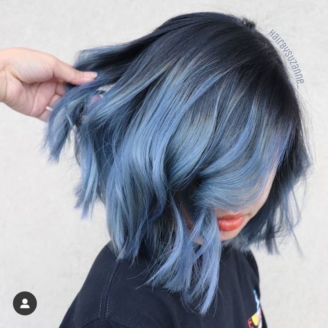 Moda Cabelo curto e azul. 