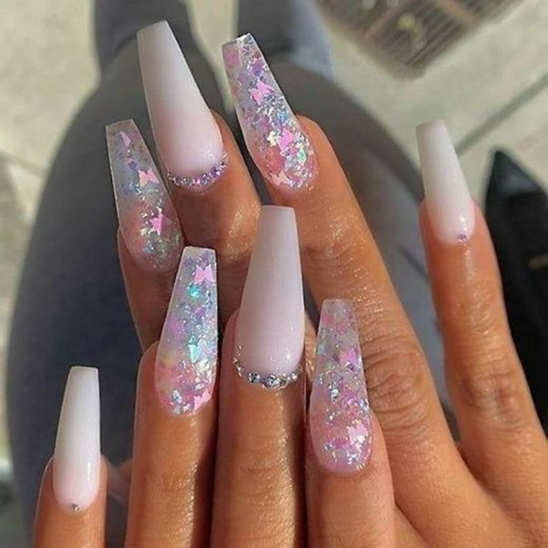 Moda Nails