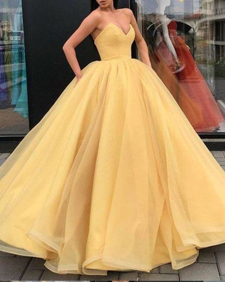 Moda Beautiful yellow dress