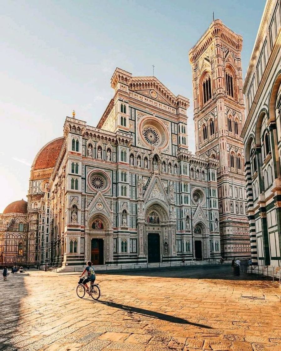 Place Piazza del Duomo