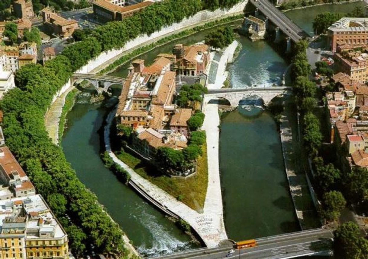 Place Tiber Island