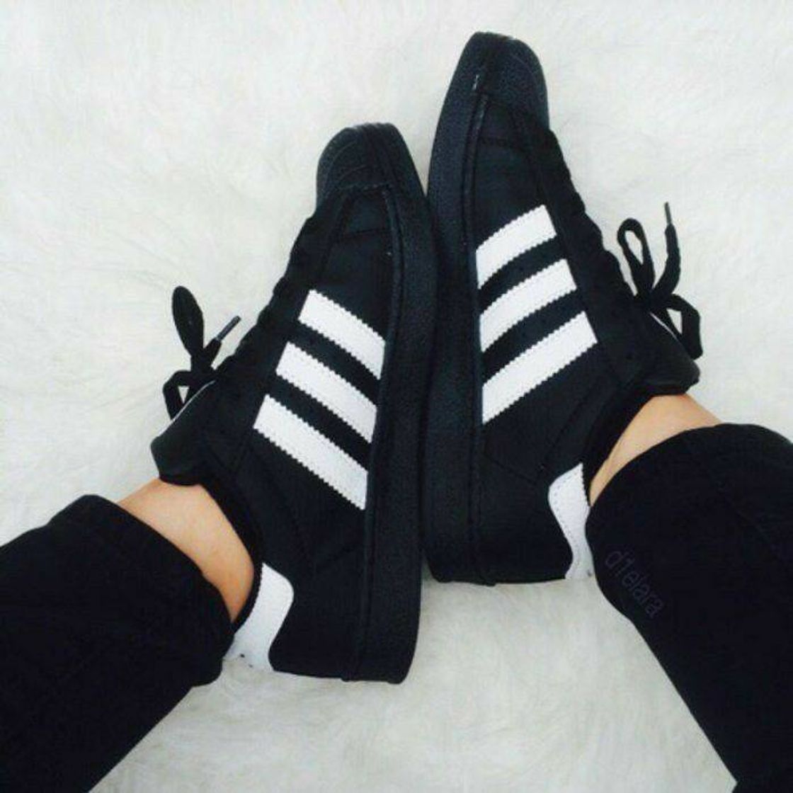 Moda Tênis preto Adidas 