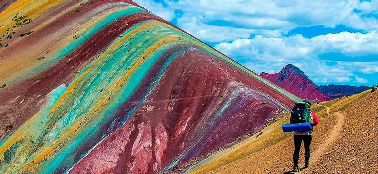 Place Vinicunca Rainbow Mountain