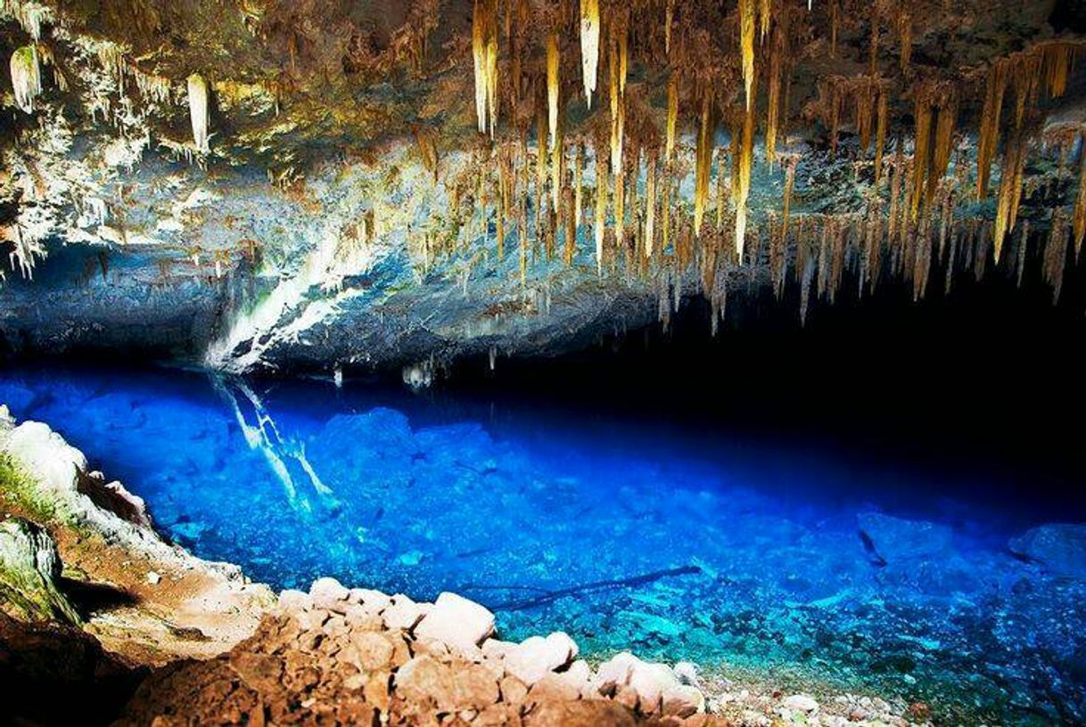 Lugar Gruta da Lagoa Azul