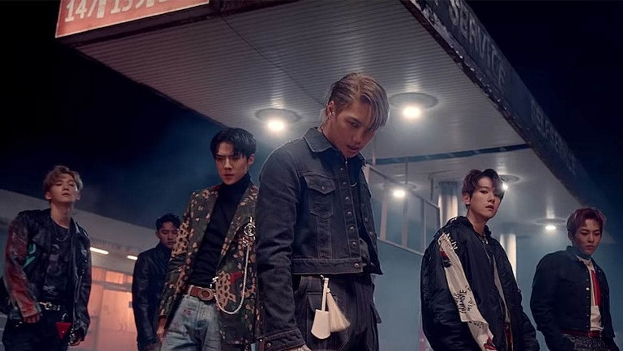 Social EXO - Love Shot