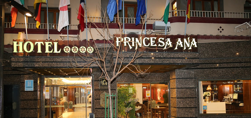 Places Hotel M.A Princesa Ana