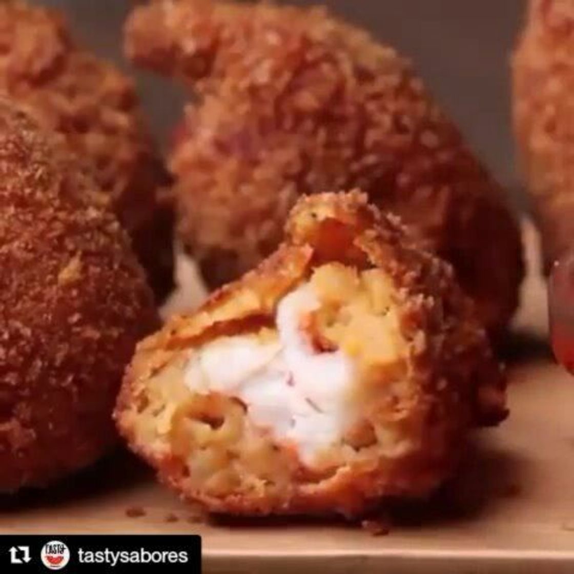 Social Bolitas De Papas Rellenas De Camarón 