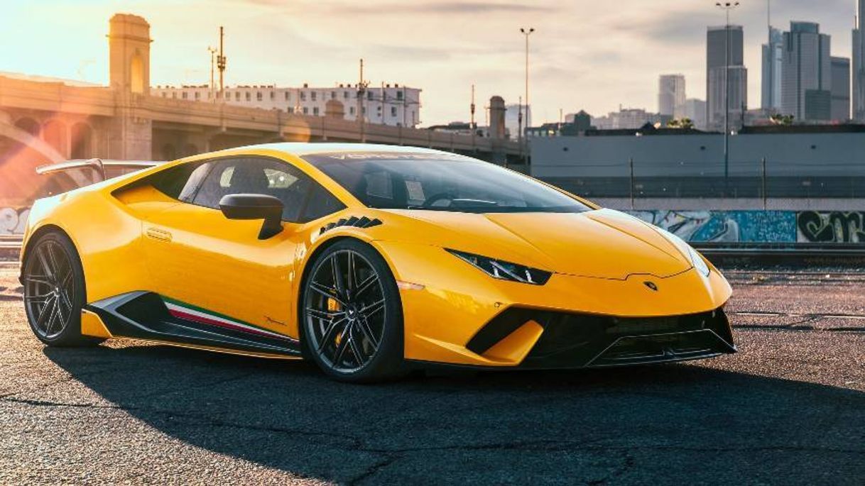 Social LAMBORGHINI HURACAN PERFORMANTE