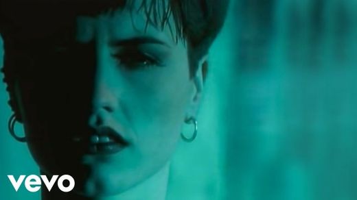 The Cranberries - Dreams (Official Music Video) - YouTube