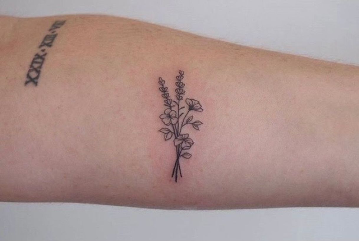 Moda minimalist tatto 