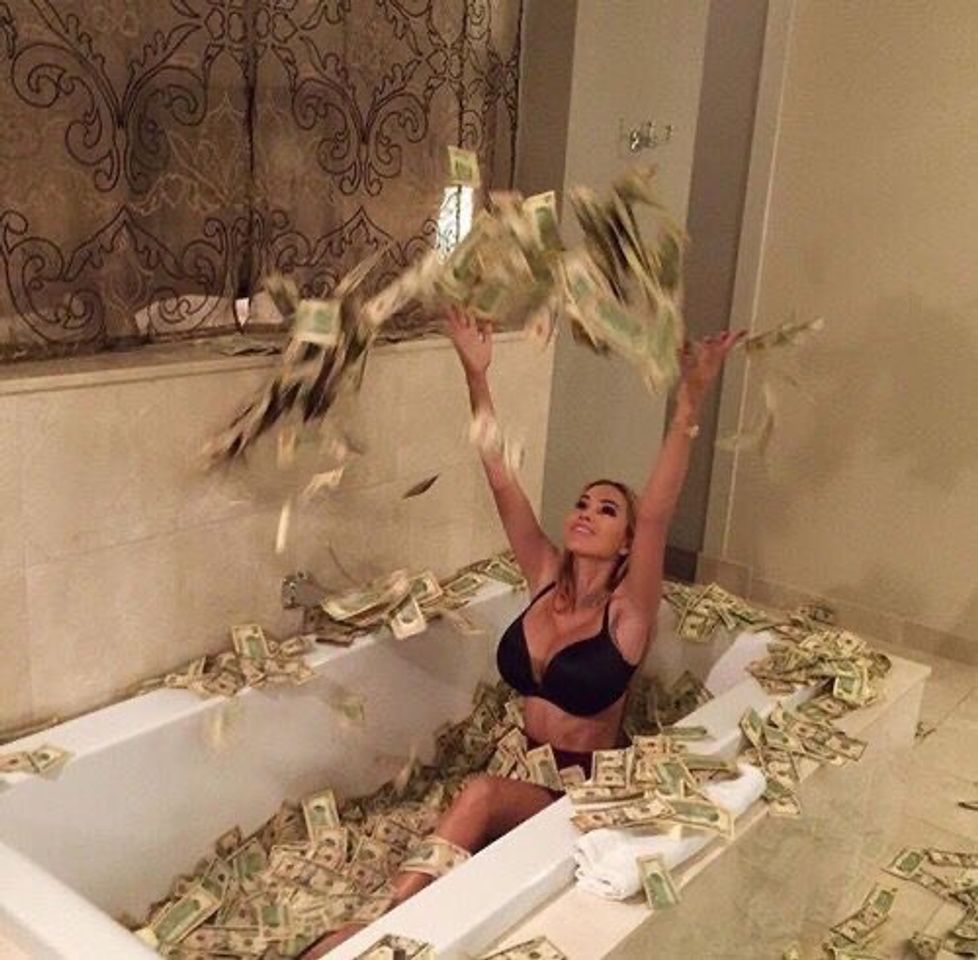 Moda money bathtub 