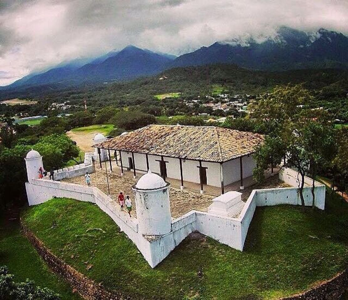 Lugar Fuerte San Cristóbal