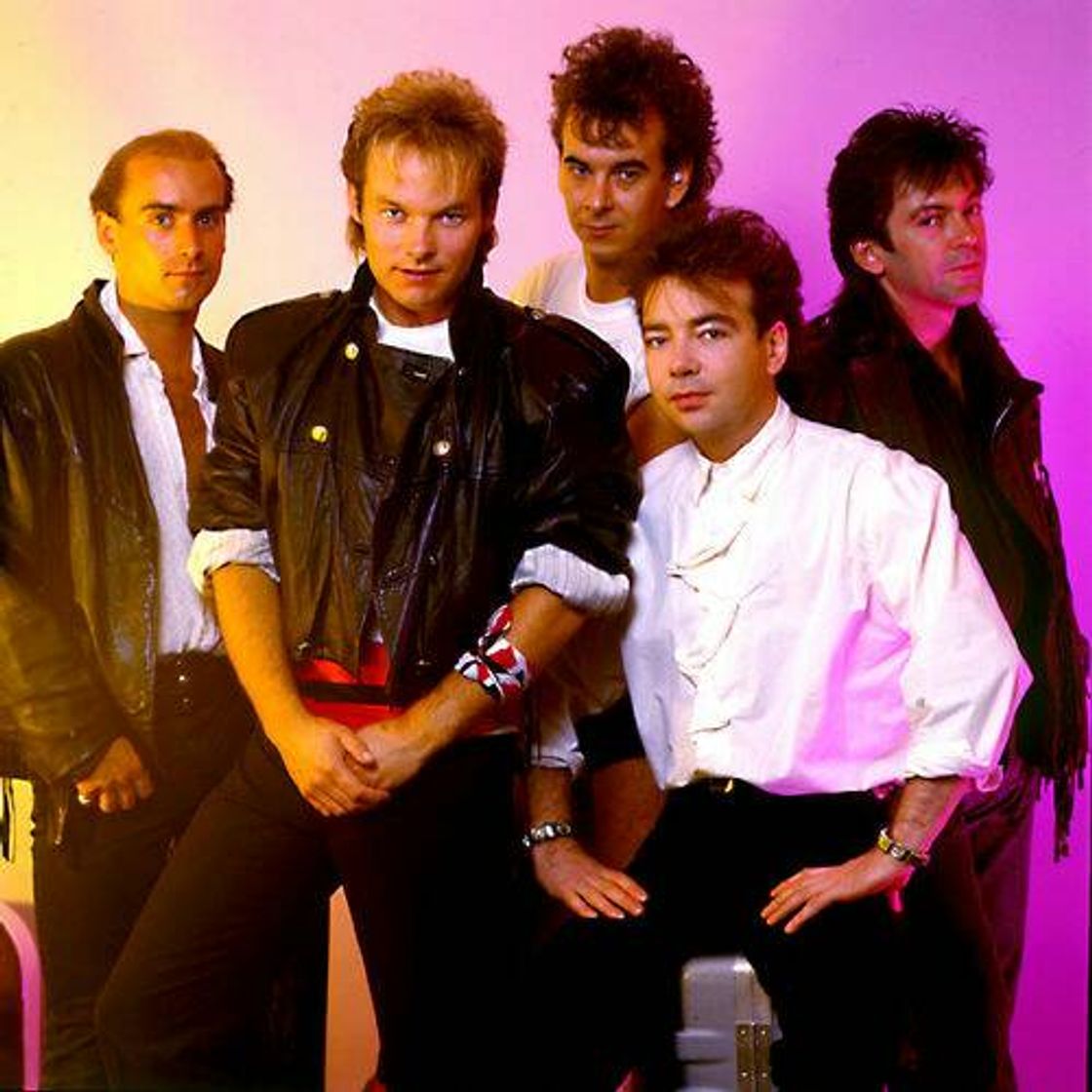 Music Cutting Crew - (I Just) Died In Your Arms • TopPop - YouTube