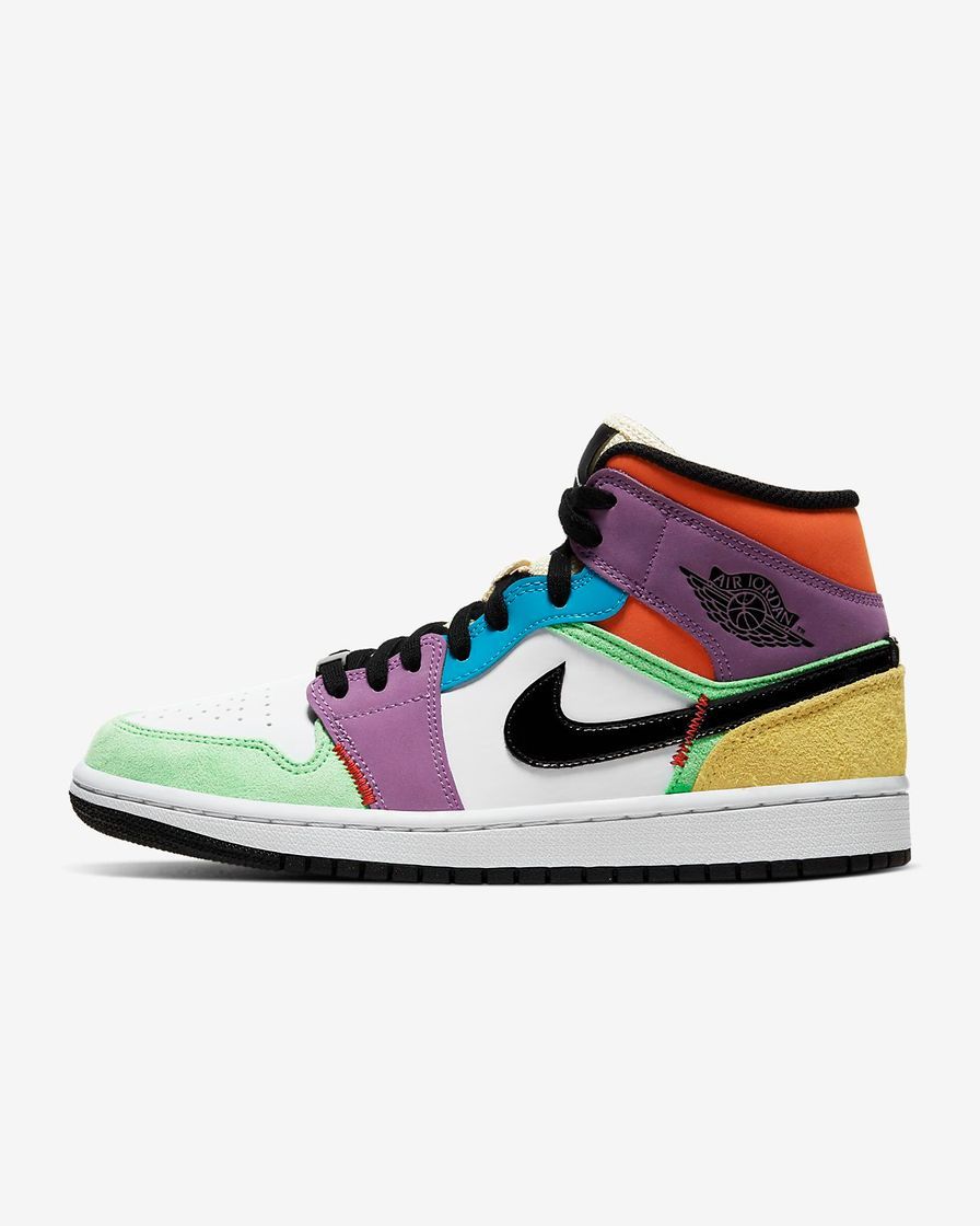Social Nike Jordan 1 Mid