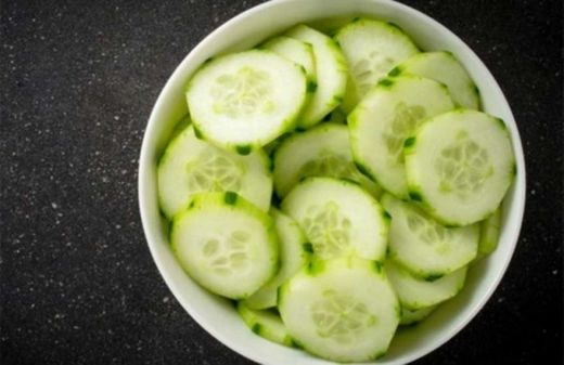 Pepino con sal y limón 