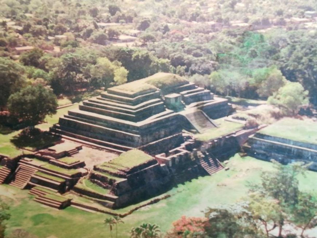 Place Salvador Del Mundo