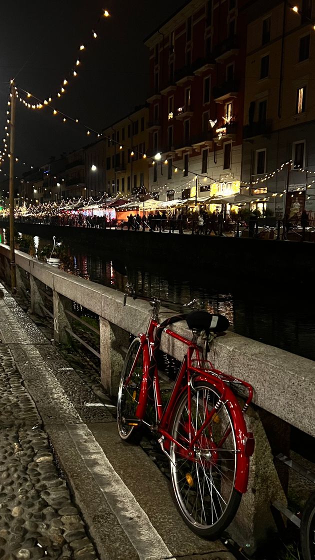 Place Navigli