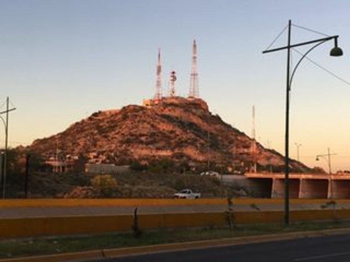 Lugar Cerro de la Campana