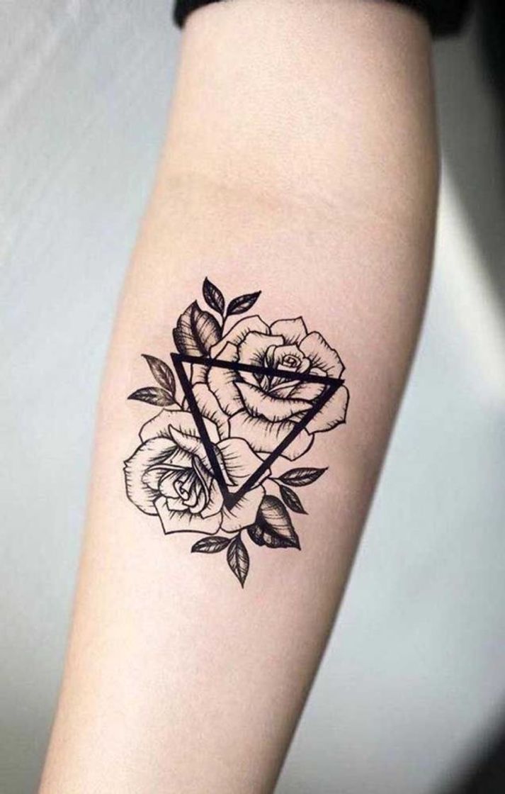 Fashion Tatuagem no antebraço 