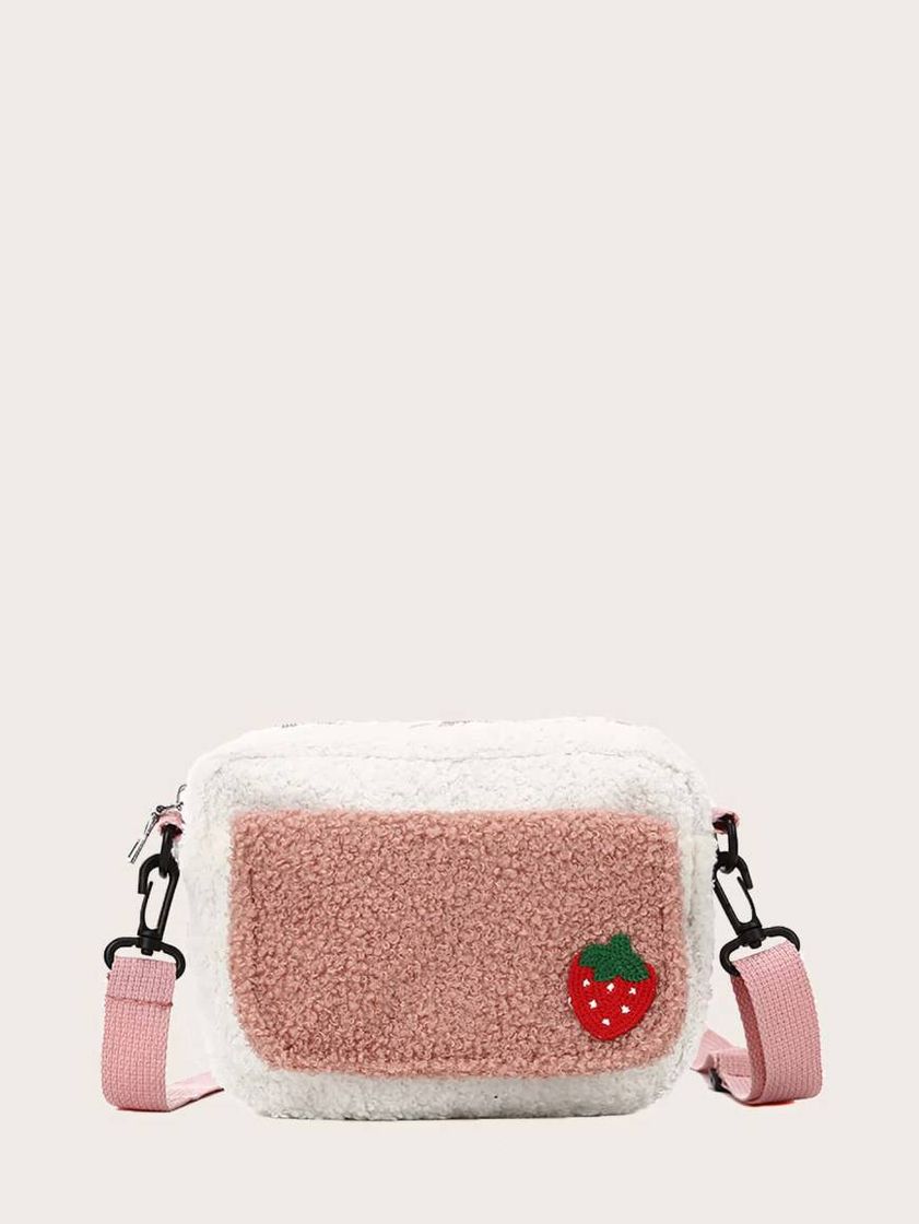 Moda 💠bolsa con parche de fresita🍓