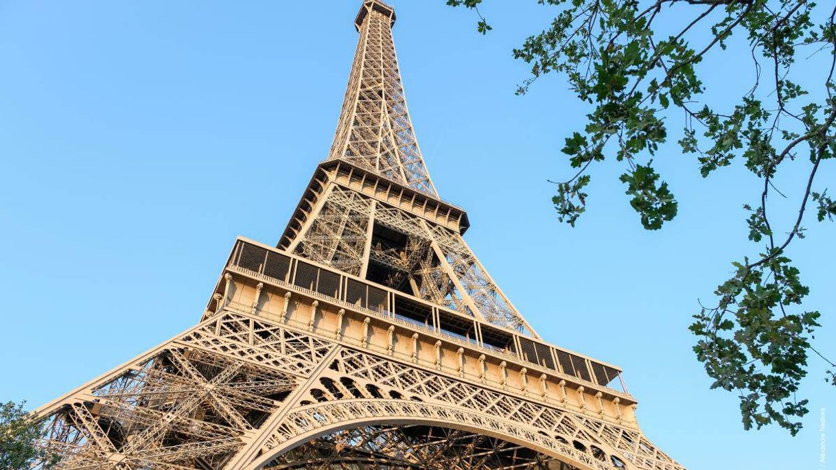 Place Torre Eiffel