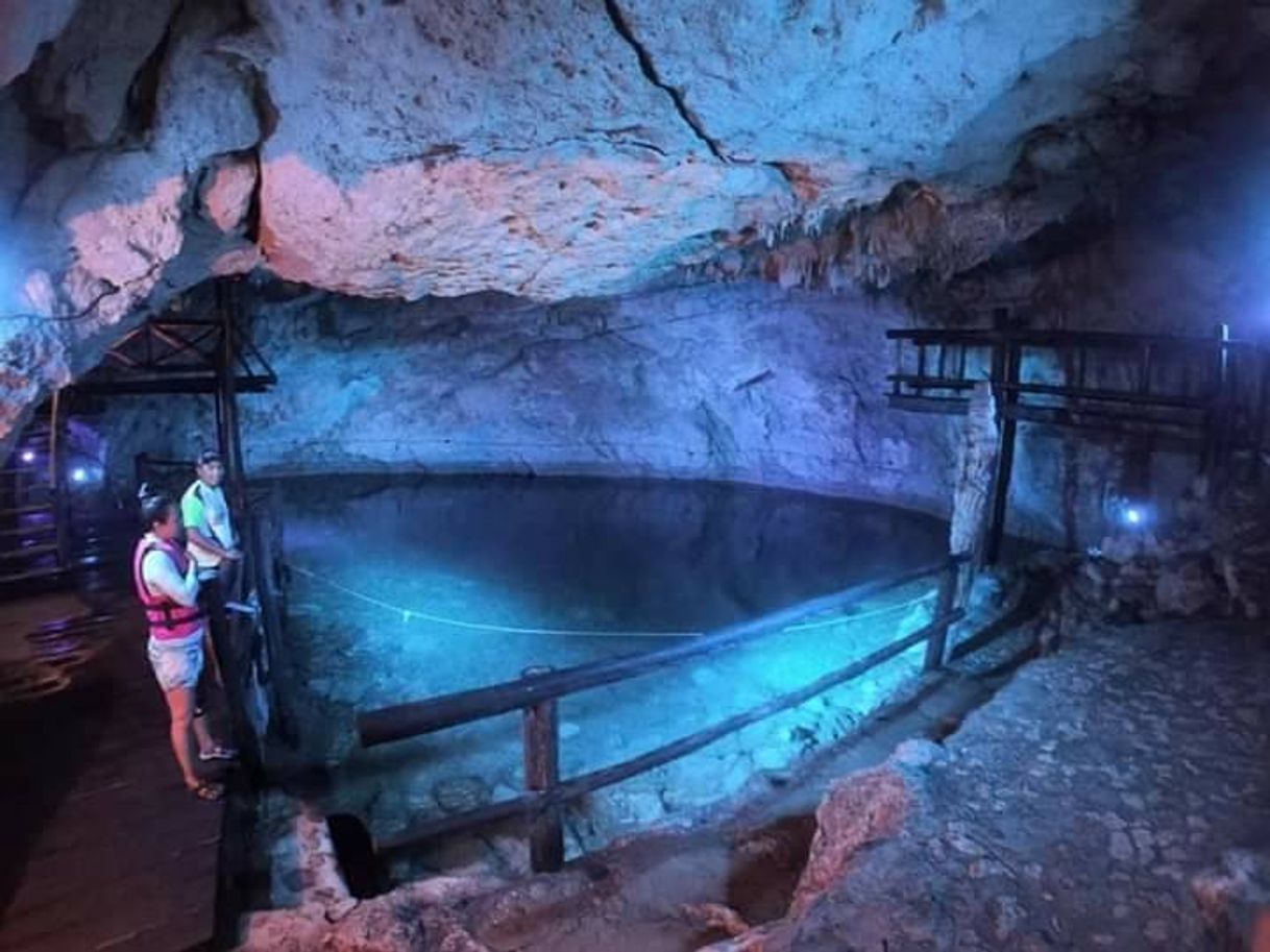 Lugar Cenote Santa Rosa