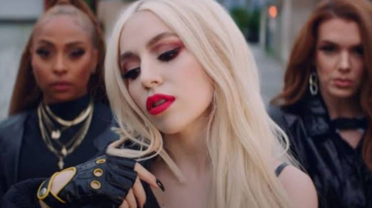 Social Ava Max - Who's Laughing Now [Official Music Video] - YouTube