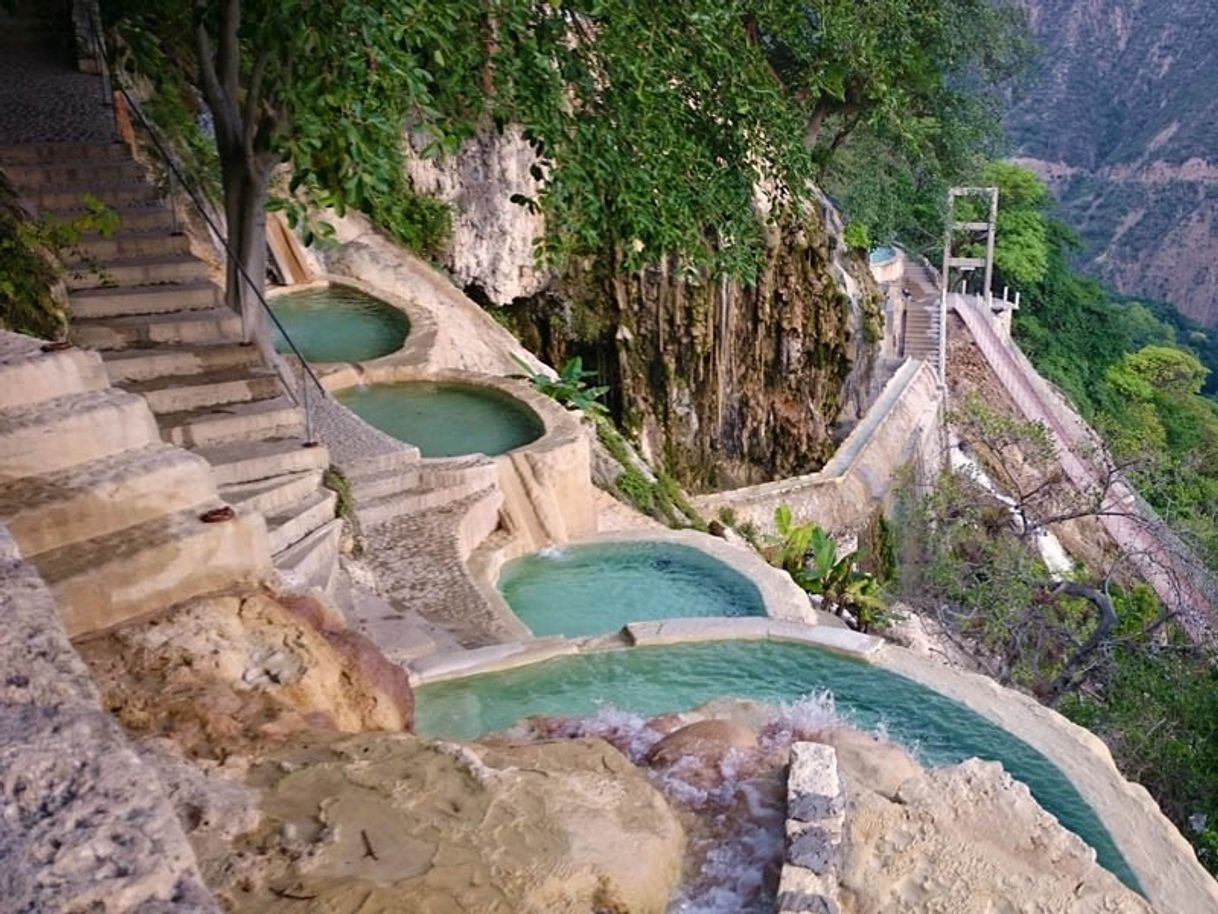 Lugar Grutas de tolantongo