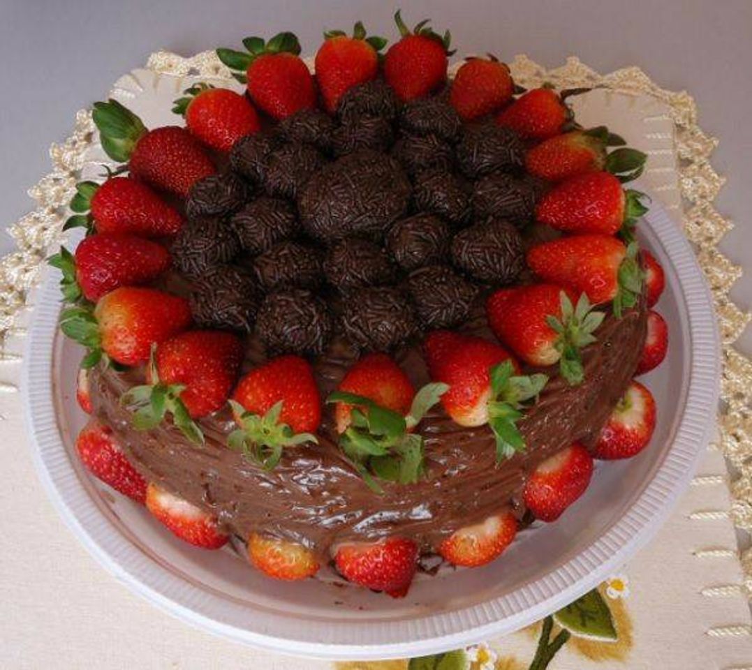Social Bolo de chocolate com morango 