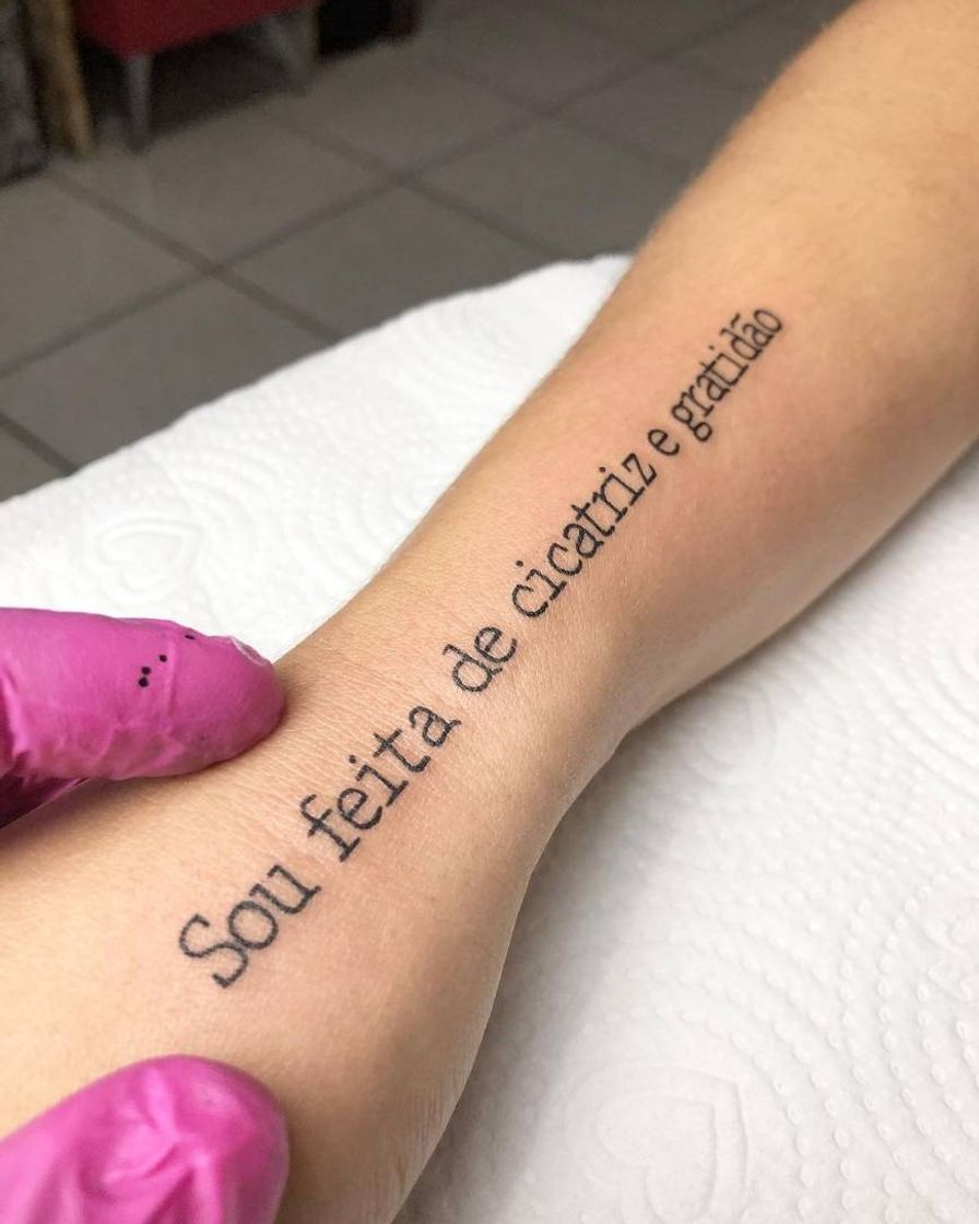 Social Sou feita de cicatrizes e gratidão💖