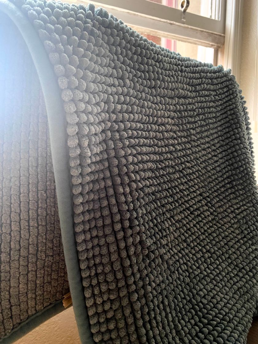 Social Chenille Bath Mat