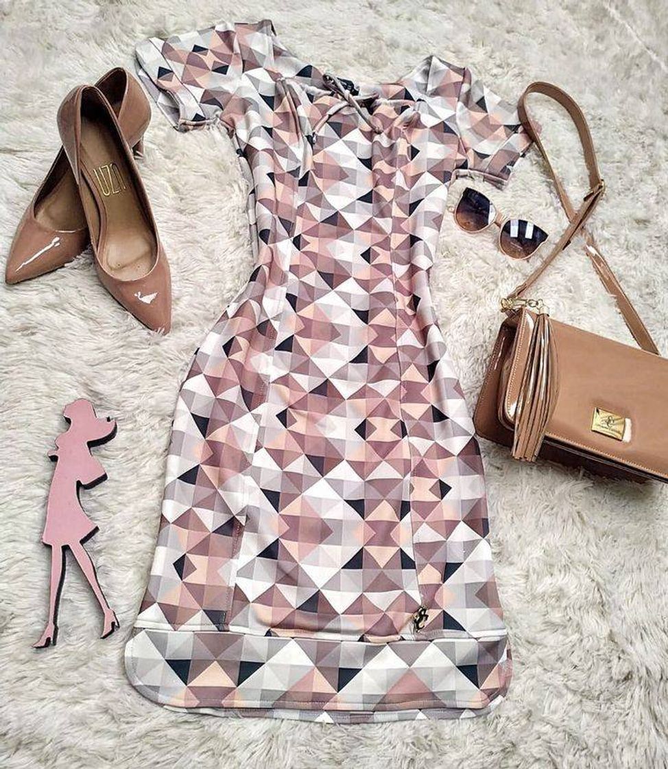 Fashion Vestido Estampado lindo com Scarpins e Bolsa Nude!!