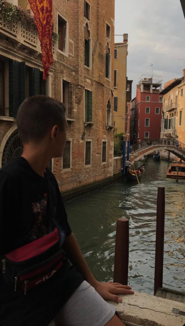 Place Venecia