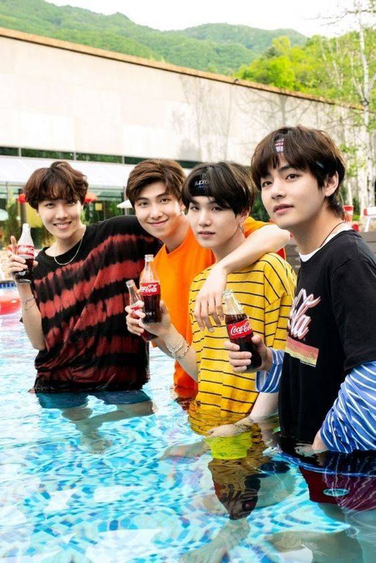 Moda BTS e Coca cola! 