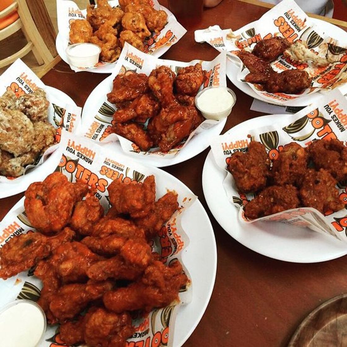 Restaurants Hooters Acoxpa