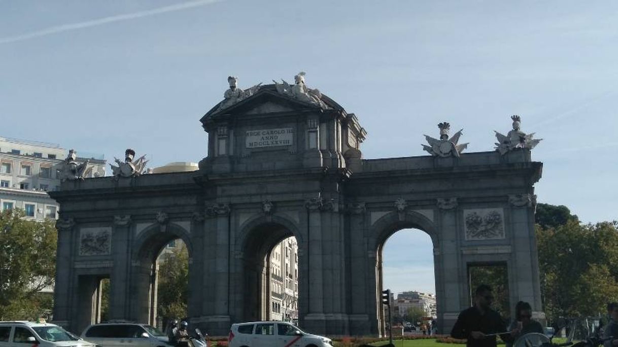 Place Puerta de Alcalá