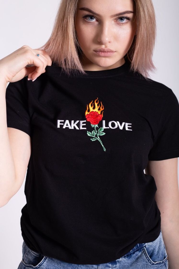 Moda Camiseta Fake Love